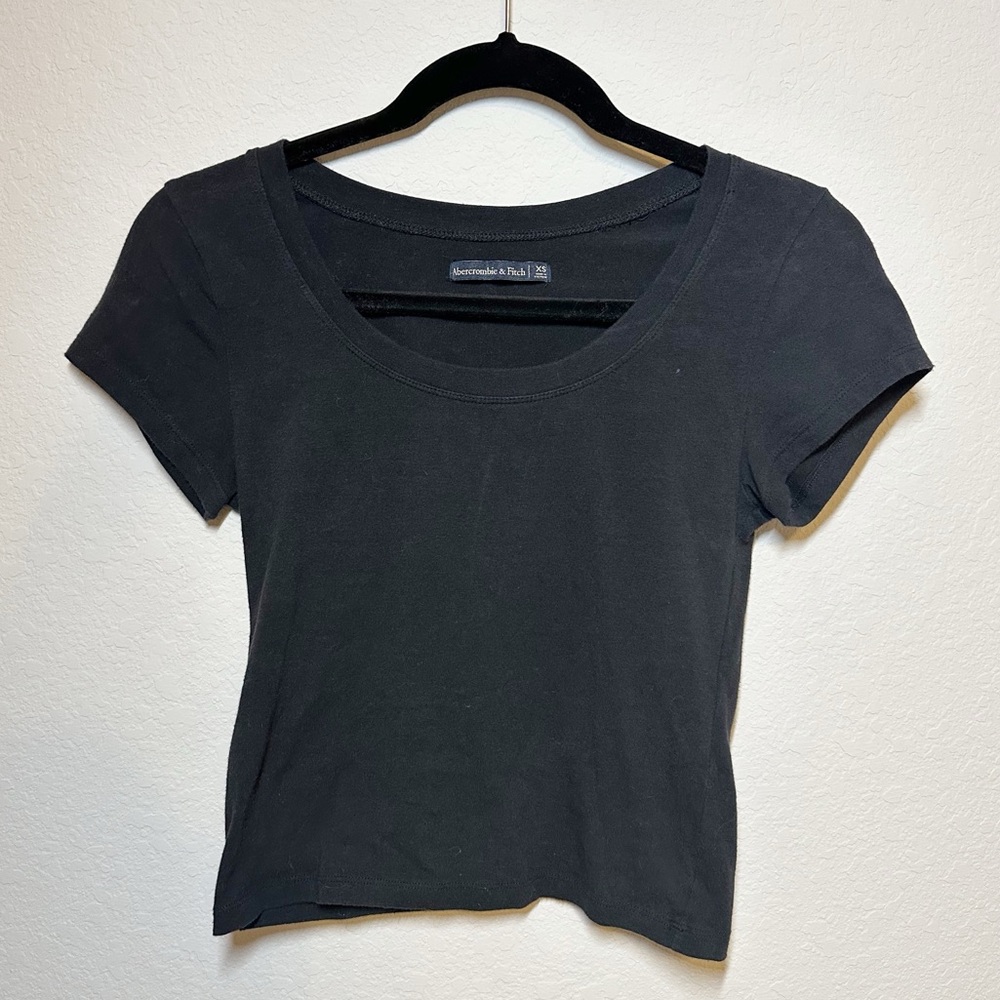 Abercrombie & Fitch Black Cropped Short Sleeve Perfect Fit Tee Women's XS